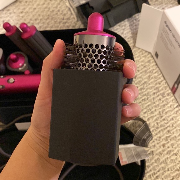 [Sold] Dyson airwrap latest version pink long - Picture 10 of 14